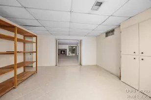 6134 Parview Dr SE, Grand Rapids, MI 49546 - Photo 27