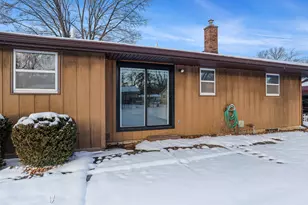 1039 Rose St, Marshall, MI 49068 - Photo 5
