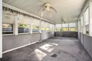 408 Washington St, Albion, MI 49224 - Photo 25