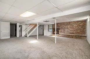 408 Washington St, Albion, MI 49224 - Photo 21