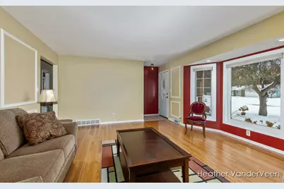 7951 Engelhurst Court, Jenison, MI 49428 - Photo 7