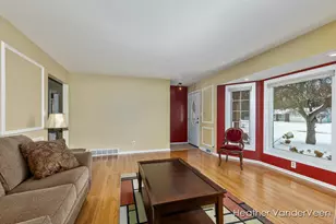 7951 Engelhurst Ct, Jenison, MI 49428 - Photo 7