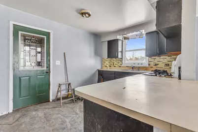 2010 Lansing Avenue, Jackson, MI 49202 - Photo 7