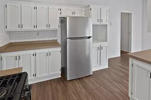 253 E Scarlet Oak Dr, Coopersville, MI 49404 - Photo 3