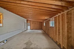 253 E Scarlet Oak Dr, Coopersville, MI 49404 - Photo 11