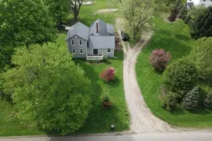 3151 E Bacon Rd, Hillsdale, MI 49242 - Photo 3