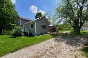 3151 E Bacon Rd, Hillsdale, MI 49242 - Photo 11