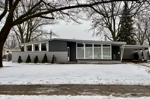 1115 W Summit Ave, Muskegon, MI 49441 - Photo 1