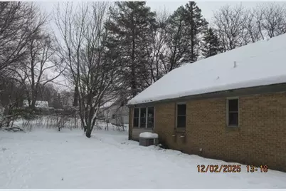 2589 Lake Michigan Drive NW, Grand Rapids, MI 49504 - Photo 39