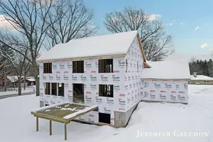 2389 Dunnigan Ave NE, Grand Rapids, MI 49525 - Photo 9