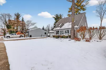 837 Tierra Street SE, Kentwood, MI 49508 - Photo 5