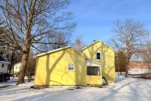 28 Marion St, Hillsdale, MI 49242 - Photo 3