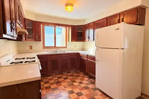 28 Marion St, Hillsdale, MI 49242 - Photo 15