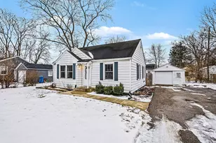 270 Helmar Ct, Benton Harbor, MI 49022 - Photo 3