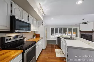 17 Sunset Hills Ave NW, Grand Rapids, MI 49534 - Photo 13