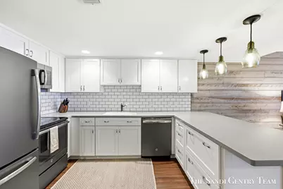 1159 S Harbor Drive #B-3, Grand Haven, MI 49417 - Photo 17