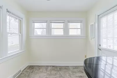 11 N Barrett Street, Niles, MI 49120 - Photo 9