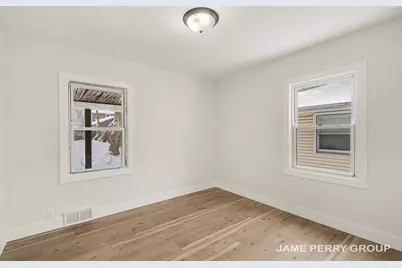 1335 Johnston Street SE, Grand Rapids, MI 49507 - Photo 7