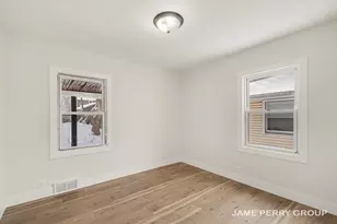 1335 Johnston St SE, Grand Rapids, MI 49507 - Photo 7