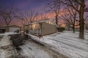 2659 Fairway Dr, Jackson, MI 49201 - Photo 1