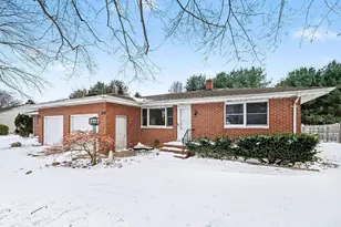 1632 Pheasant Run, Baroda, MI 49101 - Photo 3