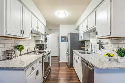 2940 Roundtree Boulevard, Ypsilanti, MI 48197 - Photo 9