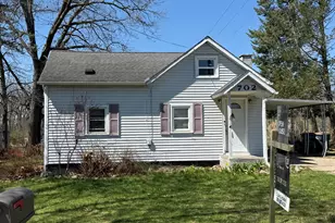 702 S Davis St, Vicksburg, MI 49097 - Photo 3