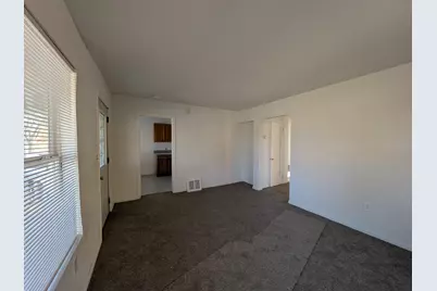 305 S South W, Pontiac, MI 48341 - Photo 5