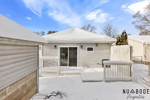 1728 Ira Ave NW, Grand Rapids, MI 49504 - Photo 31