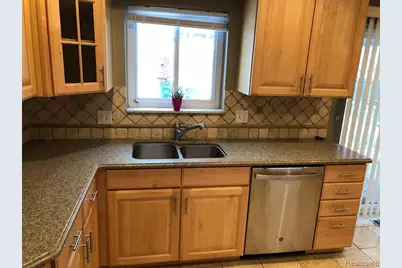 924 E Windemere Avenue, Royal Oak, MI 48073 - Photo 29