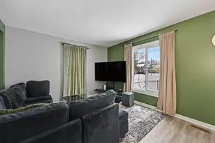 37 Inn Rd, Battle Creek, MI 49014 - Photo 9