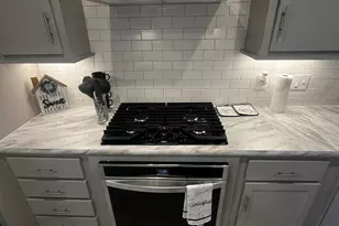 5283 Beardsley Ct, Kalamazoo, MI 49004 - Photo 9