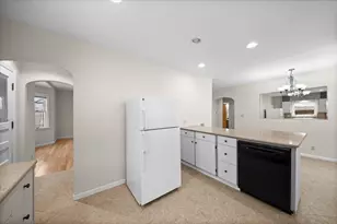 721 N Jefferson St, Lowell, MI 49331 - Photo 9