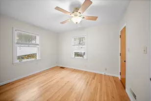 721 N Jefferson St, Lowell, MI 49331 - Photo 13