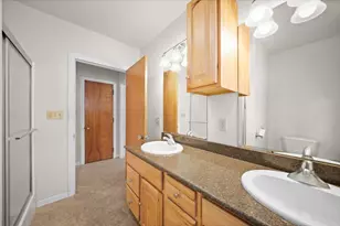 721 N Jefferson St, Lowell, MI 49331 - Photo 15