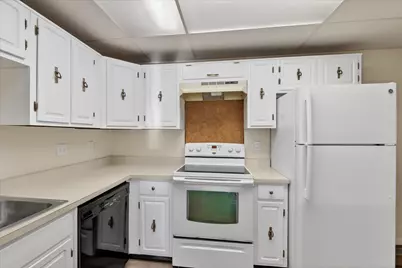 10206 Cricklewood Court, Portage, MI 49024 - Photo 11