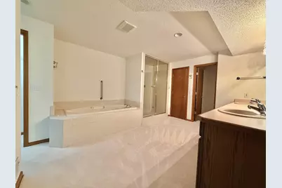 1554 E Harbour Towne Circle #73, Muskegon, MI 49441 - Photo 25