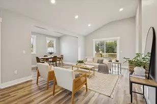 178 Maple St NE, Rockford, MI 49341 - Photo 9