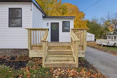 178 Maple Street NE, Rockford, MI 49341 - Photo 5