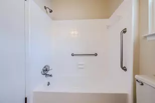 2912 Whittier Ct, Ann Arbor, MI 48104 - Photo 11