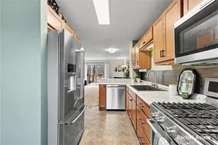 950 Ada Pl Dr SE, Grand Rapids, MI 49546 - Photo 5