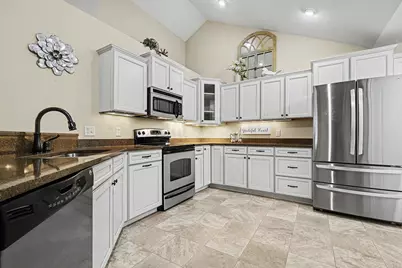 5335 Mapleside Lane SW, Wyoming, MI 49418 - Photo 9