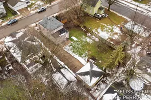 743 Garfield Ave NW, Grand Rapids, MI 49504 - Photo 41