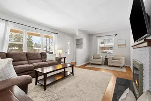 2113 Hamstead Rd NW, Grand Rapids, MI 49504 - Photo 7