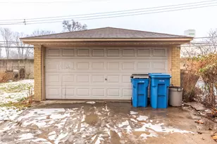 24345 Hanover St, Dearborn Heights, MI 48125 - Photo 9