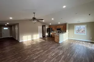 280 10th St, Lakeview, MI 48850 - Photo 7