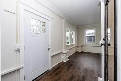 575 Cass Street, Benton Harbor, MI 49022 - Photo 5