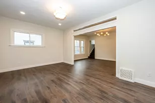 575 Cass St, Benton Harbor, MI 49022 - Photo 7