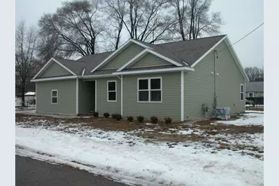 902 N York Street, Belding, MI 48809 - Photo 3