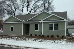 902 N York St, Belding, MI 48809 - Photo 1